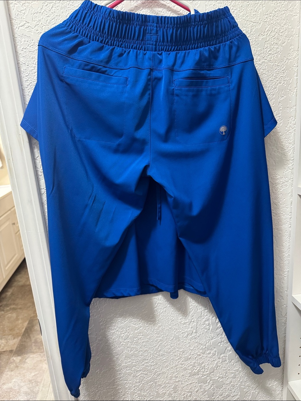 HH Scrub Set - Picture 5 of 5